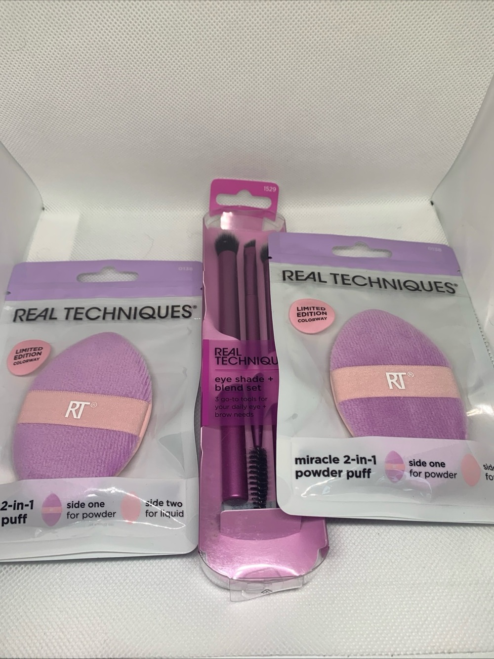 Real Techniques Eye Shade & Blend Brush Set with 2 Lavender Powder Puffs